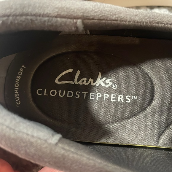 Clark’s CloudSteppers Slip On Sneaker Size 8 gray - Picture 6 of 12